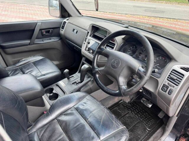 Чорний Міцубісі Спейс Вагон, об'ємом двигуна 3.2 л та пробігом 250 тис. км за 3500 $, фото 8 на Automoto.ua