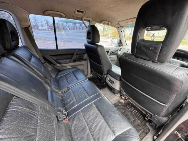 Чорний Міцубісі Спейс Вагон, об'ємом двигуна 3.2 л та пробігом 250 тис. км за 3500 $, фото 10 на Automoto.ua