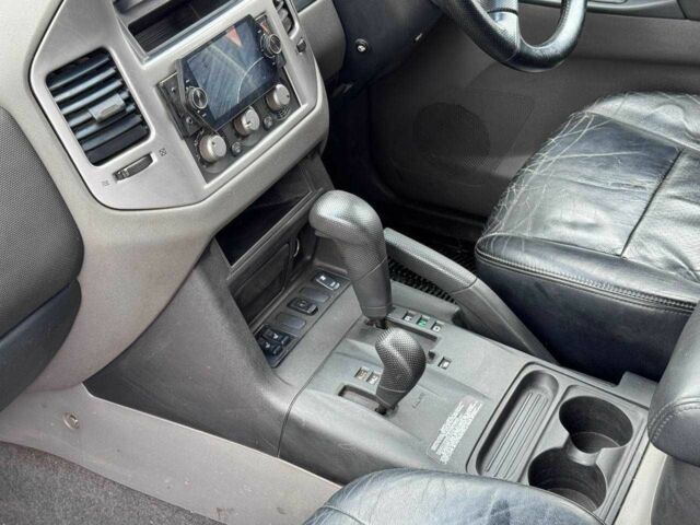 Чорний Міцубісі Спейс Вагон, об'ємом двигуна 3.2 л та пробігом 250 тис. км за 3500 $, фото 9 на Automoto.ua