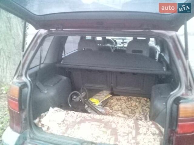 Красный Мицубиси Спейс Вагон, объемом двигателя 2 л и пробегом 300 тыс. км за 1700 $, фото 2 на Automoto.ua