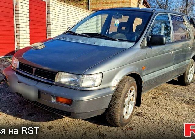 Мицубиси Спейс Вагон, объемом двигателя 2 л и пробегом 210 тыс. км за 2200 $, фото 1 на Automoto.ua