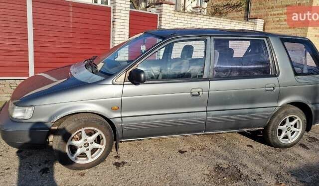 Серый Мицубиси Спейс Вагон, объемом двигателя 1.8 л и пробегом 410 тыс. км за 2000 $, фото 7 на Automoto.ua