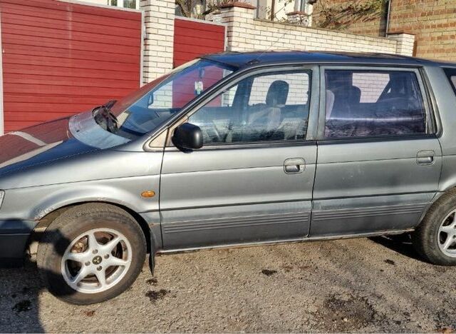 Сірий Міцубісі Спейс Вагон, об'ємом двигуна 1.8 л та пробігом 410 тис. км за 2000 $, фото 23 на Automoto.ua