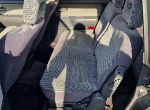 Сірий Міцубісі Спейс Вагон, об'ємом двигуна 1.8 л та пробігом 410 тис. км за 2000 $, фото 17 на Automoto.ua