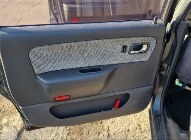 Сірий Міцубісі Спейс Вагон, об'ємом двигуна 1.8 л та пробігом 410 тис. км за 2000 $, фото 11 на Automoto.ua