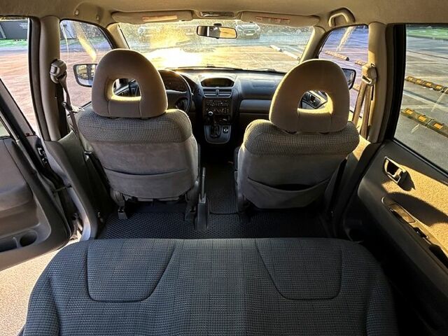 Серый Мицубиси Спейс Вагон, объемом двигателя 2 л и пробегом 394 тыс. км за 4500 $, фото 5 на Automoto.ua