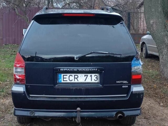 Синій Міцубісі Спейс Вагон, об'ємом двигуна 2.4 л та пробігом 1 тис. км за 1500 $, фото 3 на Automoto.ua