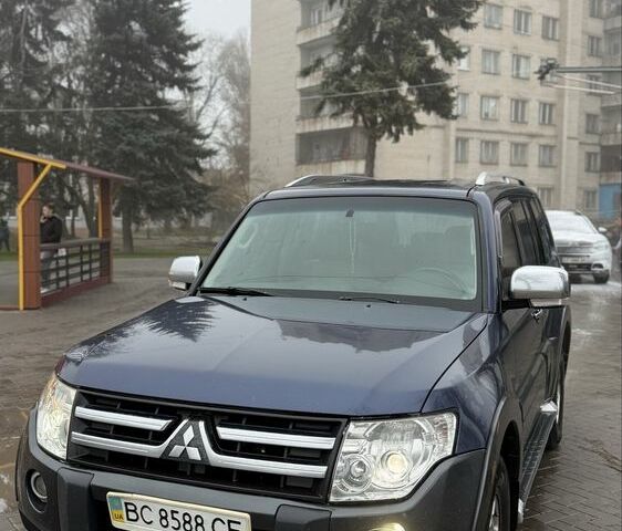 Синій Міцубісі Спейс Вагон, об'ємом двигуна 3 л та пробігом 800 тис. км за 7800 $, фото 2 на Automoto.ua