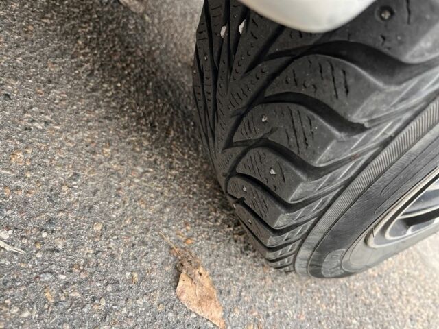 Сірий Міцубісі Віраж, об'ємом двигуна 1.8 л та пробігом 347 тис. км за 2799 $, фото 4 на Automoto.ua