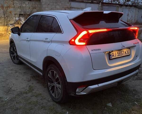 Белый Мицубиси Eclipse Cross, объемом двигателя 1.5 л и пробегом 116 тыс. км за 16600 $, фото 7 на Automoto.ua