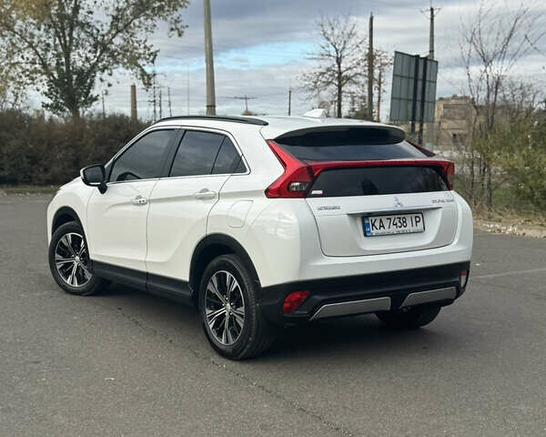Белый Мицубиси Eclipse Cross, объемом двигателя 1.5 л и пробегом 150 тыс. км за 20300 $, фото 9 на Automoto.ua