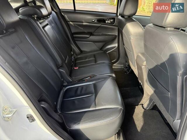 Белый Мицубиси Eclipse Cross, объемом двигателя 1.5 л и пробегом 67 тыс. км за 14400 $, фото 47 на Automoto.ua