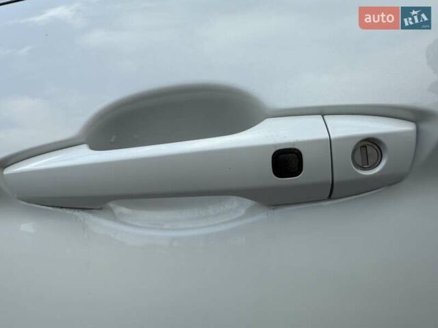 Белый Мицубиси Eclipse Cross, объемом двигателя 1.5 л и пробегом 67 тыс. км за 14400 $, фото 71 на Automoto.ua