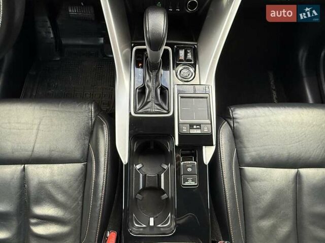 Белый Мицубиси Eclipse Cross, объемом двигателя 1.5 л и пробегом 67 тыс. км за 14400 $, фото 67 на Automoto.ua