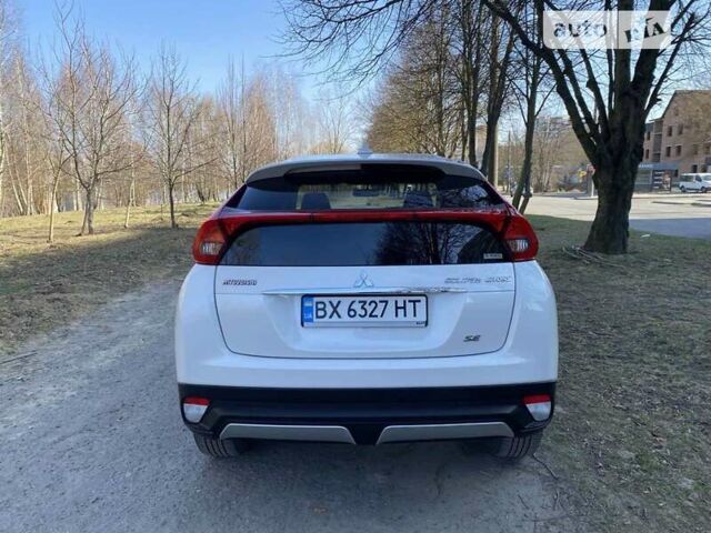 Білий Міцубісі Eclipse Cross, об'ємом двигуна 1.5 л та пробігом 55 тис. км за 18700 $, фото 7 на Automoto.ua