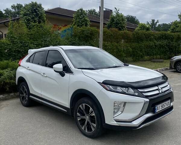 Белый Мицубиси Eclipse Cross, объемом двигателя 1.5 л и пробегом 116 тыс. км за 16600 $, фото 5 на Automoto.ua
