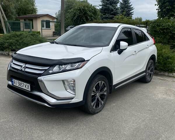Белый Мицубиси Eclipse Cross, объемом двигателя 1.5 л и пробегом 116 тыс. км за 16600 $, фото 4 на Automoto.ua