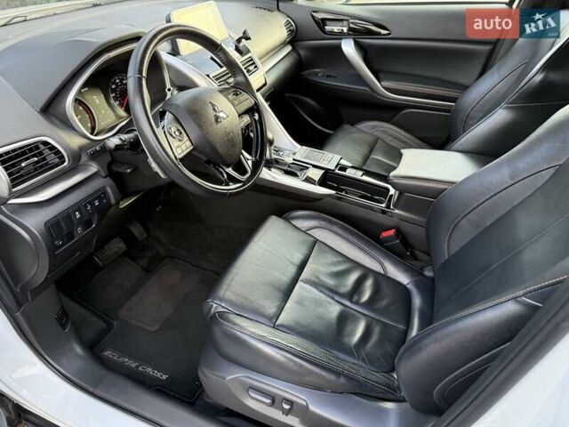 Белый Мицубиси Eclipse Cross, объемом двигателя 1.5 л и пробегом 67 тыс. км за 14400 $, фото 38 на Automoto.ua