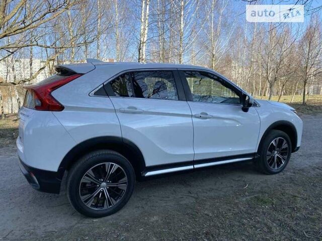 Білий Міцубісі Eclipse Cross, об'ємом двигуна 1.5 л та пробігом 55 тис. км за 18700 $, фото 5 на Automoto.ua