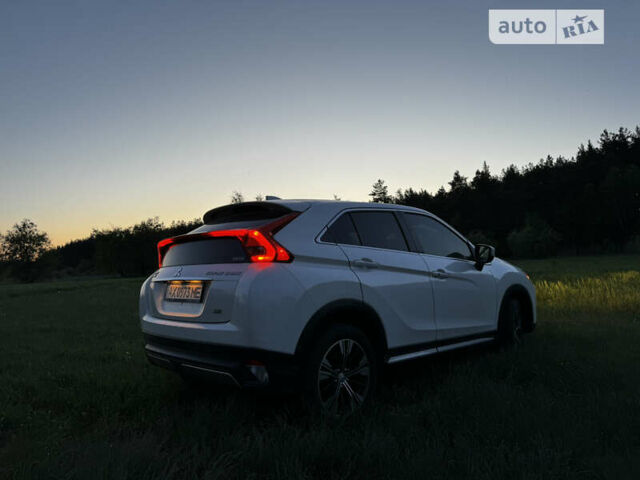 Белый Мицубиси Eclipse Cross, объемом двигателя 1.5 л и пробегом 33 тыс. км за 17100 $, фото 1 на Automoto.ua