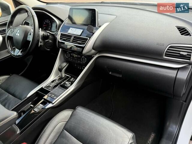 Белый Мицубиси Eclipse Cross, объемом двигателя 1.5 л и пробегом 67 тыс. км за 14400 $, фото 54 на Automoto.ua