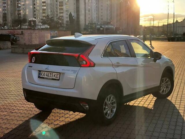 Белый Мицубиси Eclipse Cross, объемом двигателя 1.5 л и пробегом 45 тыс. км за 18200 $, фото 10 на Automoto.ua