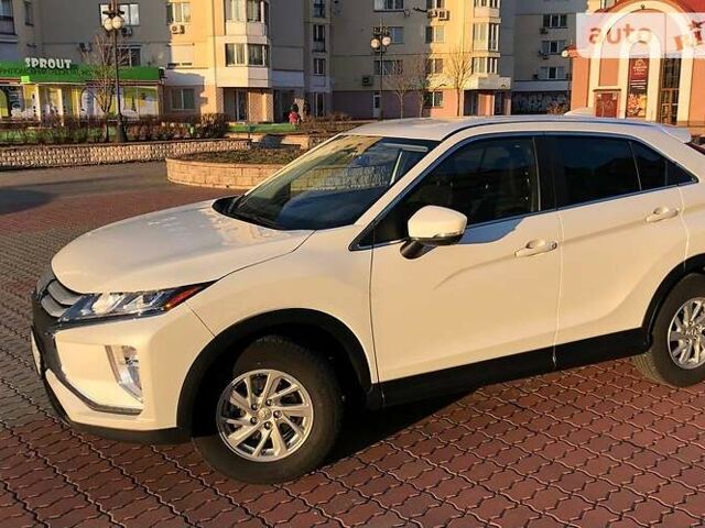 Белый Мицубиси Eclipse Cross, объемом двигателя 1.5 л и пробегом 45 тыс. км за 18200 $, фото 13 на Automoto.ua