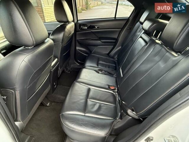 Белый Мицубиси Eclipse Cross, объемом двигателя 1.5 л и пробегом 67 тыс. км за 14400 $, фото 46 на Automoto.ua