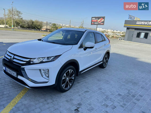 Белый Мицубиси Eclipse Cross, объемом двигателя 1.5 л и пробегом 55 тыс. км за 19300 $, фото 30 на Automoto.ua