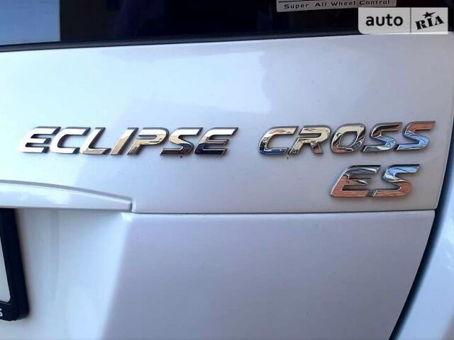 Белый Мицубиси Eclipse Cross, объемом двигателя 1.5 л и пробегом 116 тыс. км за 18500 $, фото 5 на Automoto.ua