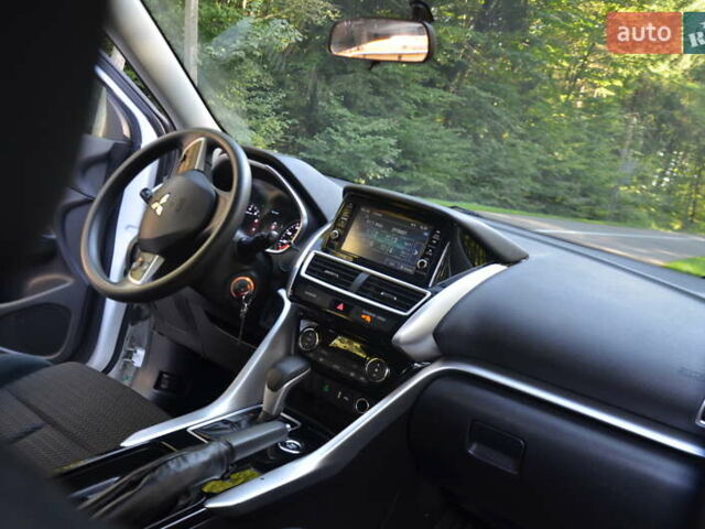Белый Мицубиси Eclipse Cross, объемом двигателя 1.5 л и пробегом 192 тыс. км за 13150 $, фото 52 на Automoto.ua