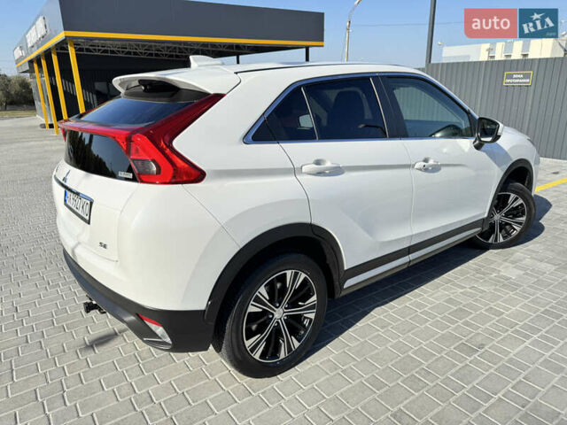 Белый Мицубиси Eclipse Cross, объемом двигателя 1.5 л и пробегом 55 тыс. км за 19300 $, фото 2 на Automoto.ua
