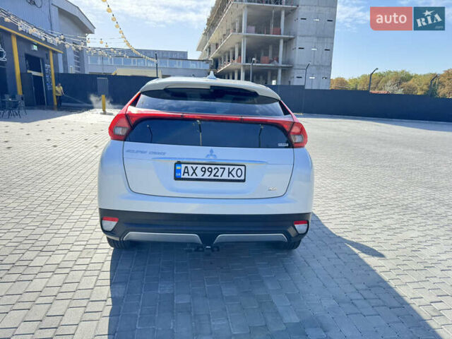 Белый Мицубиси Eclipse Cross, объемом двигателя 1.5 л и пробегом 55 тыс. км за 19300 $, фото 6 на Automoto.ua