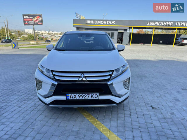 Белый Мицубиси Eclipse Cross, объемом двигателя 1.5 л и пробегом 55 тыс. км за 19300 $, фото 31 на Automoto.ua