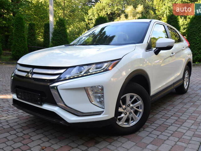 Белый Мицубиси Eclipse Cross, объемом двигателя 1.5 л и пробегом 192 тыс. км за 13150 $, фото 5 на Automoto.ua