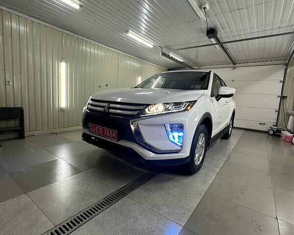 Белый Мицубиси Eclipse Cross, объемом двигателя 0 л и пробегом 32 тыс. км за 16800 $, фото 22 на Automoto.ua