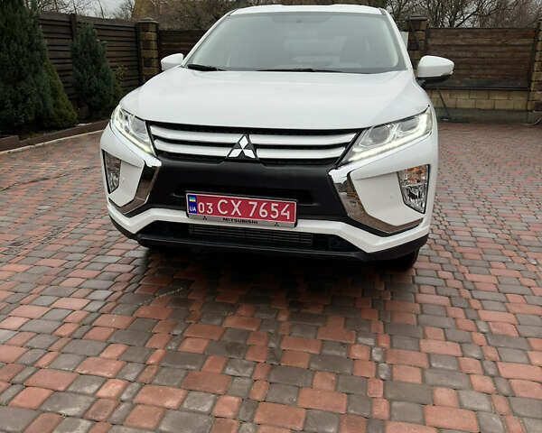 Белый Мицубиси Eclipse Cross, объемом двигателя 0 л и пробегом 32 тыс. км за 16800 $, фото 38 на Automoto.ua