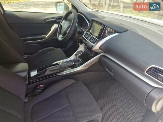 Белый Мицубиси Eclipse Cross, объемом двигателя 1.5 л и пробегом 59 тыс. км за 15500 $, фото 16 на Automoto.ua
