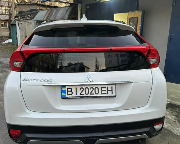 Белый Мицубиси Eclipse Cross, объемом двигателя 1.5 л и пробегом 21 тыс. км за 23750 $, фото 6 на Automoto.ua