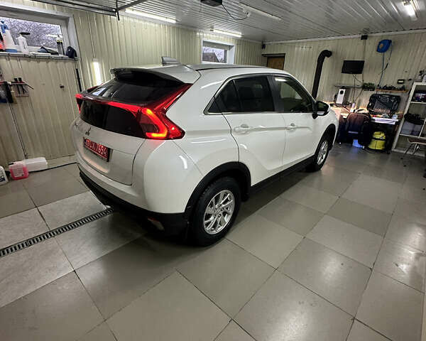 Белый Мицубиси Eclipse Cross, объемом двигателя 0 л и пробегом 32 тыс. км за 16800 $, фото 27 на Automoto.ua