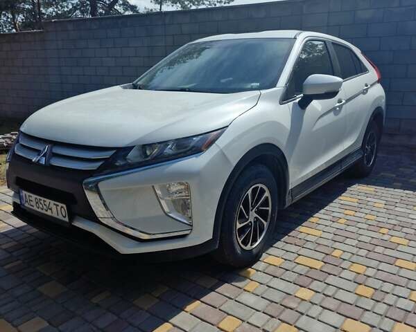 Белый Мицубиси Eclipse Cross, объемом двигателя 1.5 л и пробегом 59 тыс. км за 15500 $, фото 2 на Automoto.ua