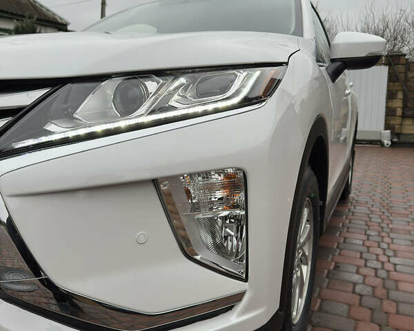 Білий Міцубісі Eclipse Cross, об'ємом двигуна 0 л та пробігом 32 тис. км за 16800 $, фото 41 на Automoto.ua