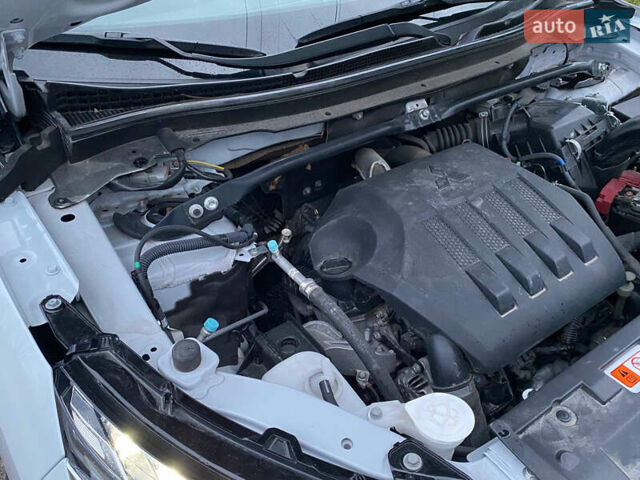 Белый Мицубиси Eclipse Cross, объемом двигателя 1.5 л и пробегом 47 тыс. км за 21200 $, фото 46 на Automoto.ua