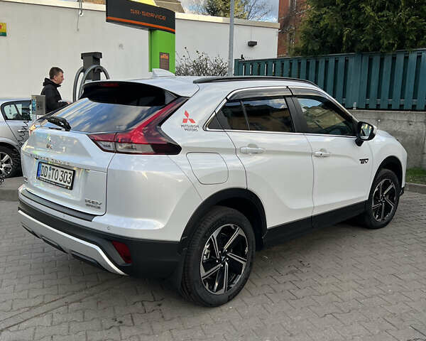 Білий Міцубісі Eclipse Cross, об'ємом двигуна 2.36 л та пробігом 49 тис. км за 30900 $, фото 5 на Automoto.ua