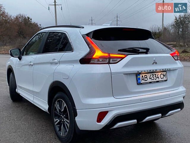 Белый Мицубиси Eclipse Cross, объемом двигателя 1.5 л и пробегом 47 тыс. км за 21200 $, фото 6 на Automoto.ua