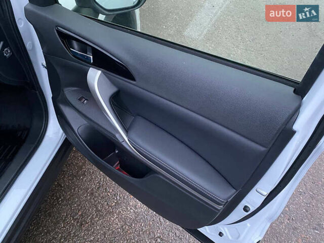 Белый Мицубиси Eclipse Cross, объемом двигателя 1.5 л и пробегом 47 тыс. км за 21200 $, фото 31 на Automoto.ua