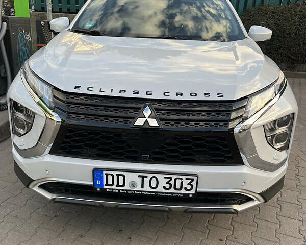 Білий Міцубісі Eclipse Cross, об'ємом двигуна 2.36 л та пробігом 49 тис. км за 30900 $, фото 13 на Automoto.ua