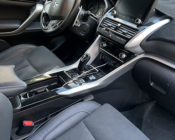 Білий Міцубісі Eclipse Cross, об'ємом двигуна 2.36 л та пробігом 49 тис. км за 30900 $, фото 21 на Automoto.ua