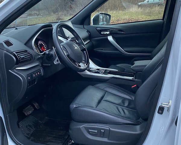 Белый Мицубиси Eclipse Cross, объемом двигателя 1.5 л и пробегом 47 тыс. км за 21200 $, фото 22 на Automoto.ua