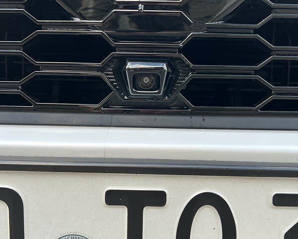 Білий Міцубісі Eclipse Cross, об'ємом двигуна 2.36 л та пробігом 49 тис. км за 30900 $, фото 10 на Automoto.ua